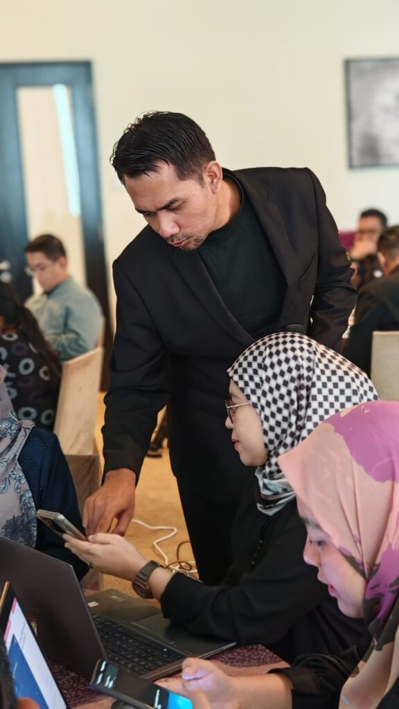 Sesi latihan AI bersama Kementerian Keusahawanan dan Koperasi Malaysia