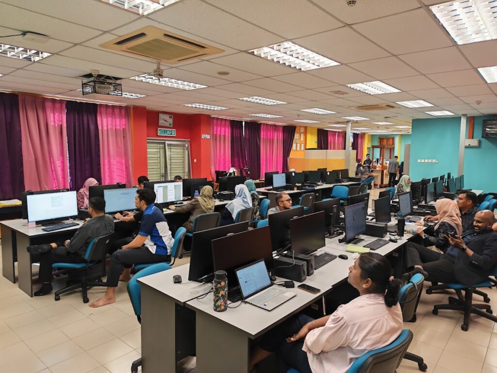 Kursus AI kepada Pensyarah  POLITEKNIK BANTING membuka pandangan baharu tentang AI dan aplikasinya dalam pendidikan.